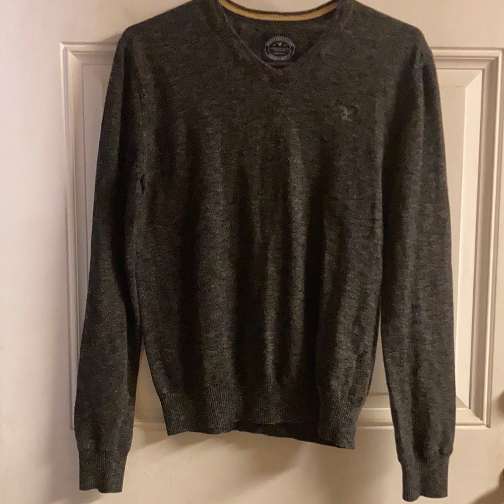 American Eagle 🦅 medium guys sweater